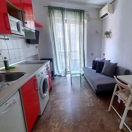 Apartamentos Econostay Fuencarral มาดริด ภายนอก รูปภาพ