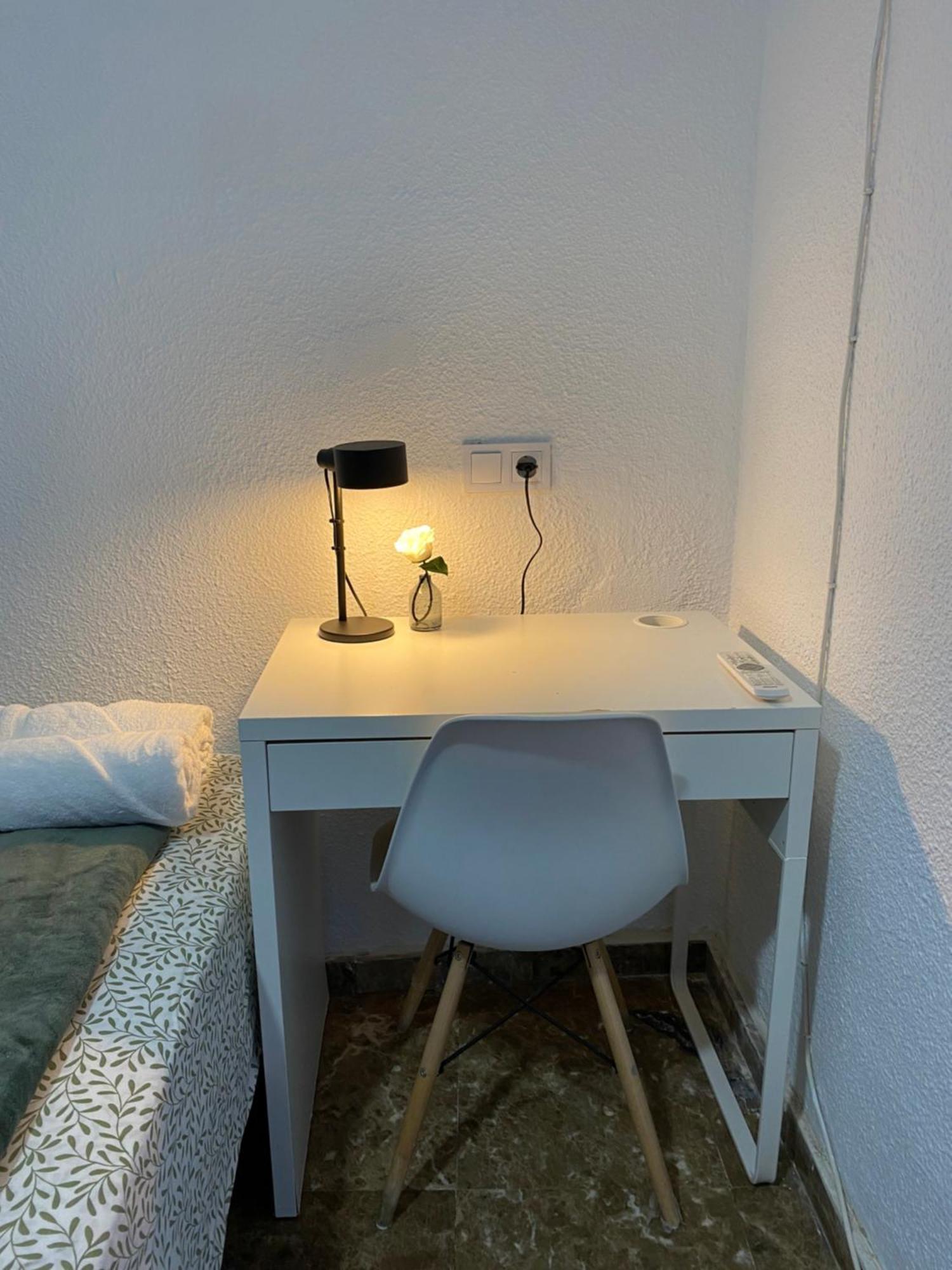 Apartamentos Econostay Fuencarral มาดริด ภายนอก รูปภาพ