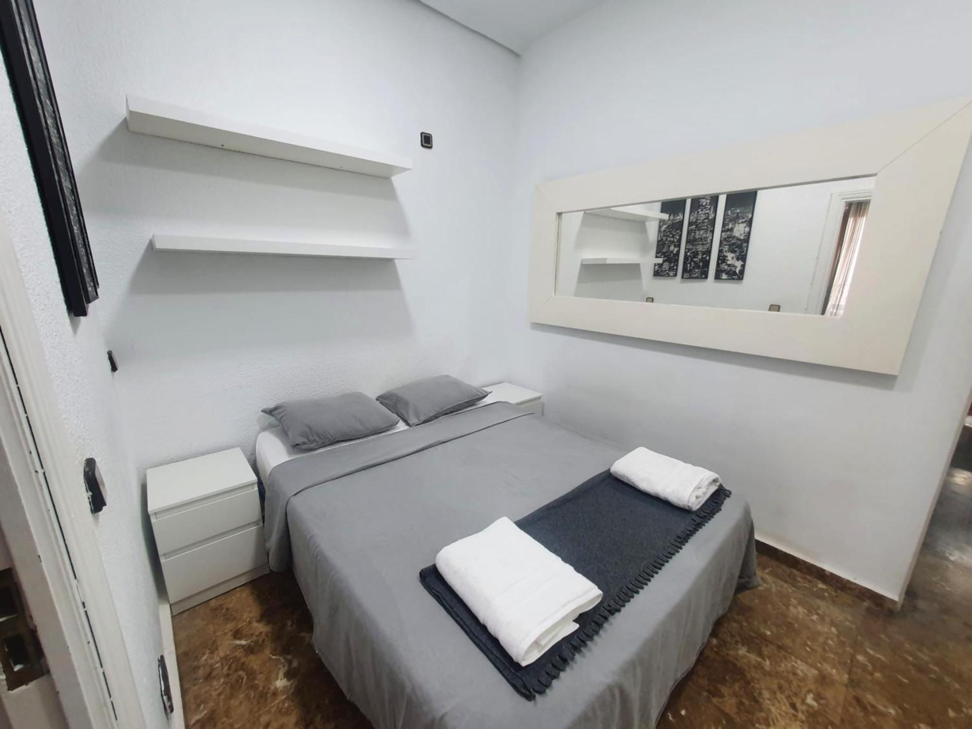 Apartamentos Econostay Fuencarral มาดริด ภายนอก รูปภาพ